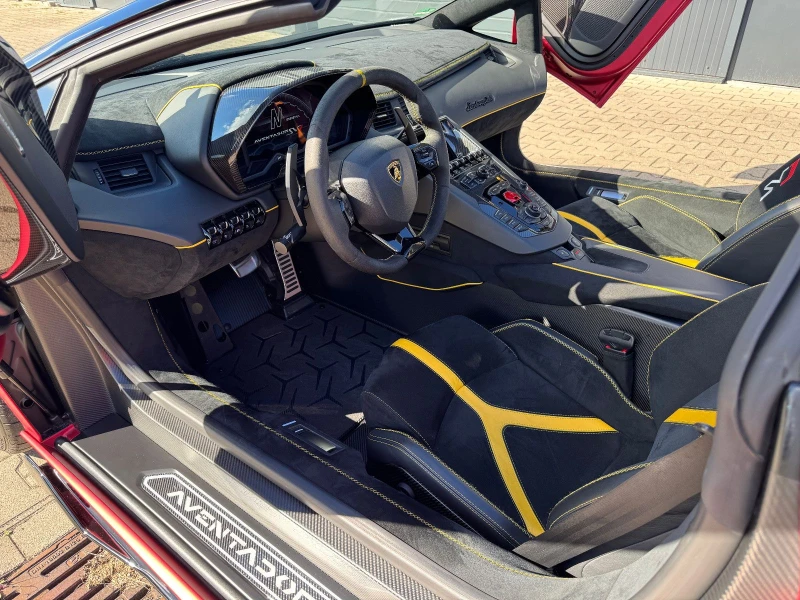 Lamborghini Aventador SVJ ROADSTER/CERAMIC/CARBON/STYLE/SENSONUM/LIFT/, снимка 12 - Автомобили и джипове - 49176667