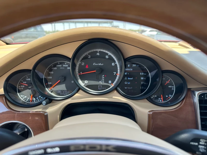Porsche Panamera Turbo* Face* Ceramic* Distronic* 360-cam* , снимка 14 - Автомобили и джипове - 52325236