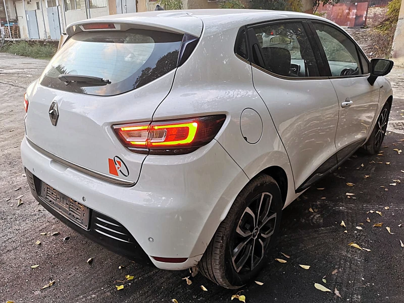 Renault Clio 1.5dCi, MOSCHINO, снимка 5 - Автомобили и джипове - 52081422