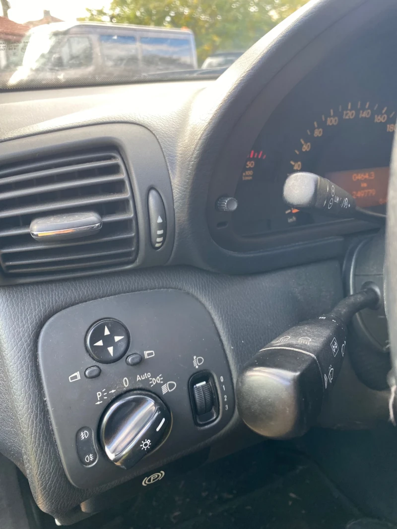 Mercedes-Benz C 200 Топп, снимка 4 - Автомобили и джипове - 52260901