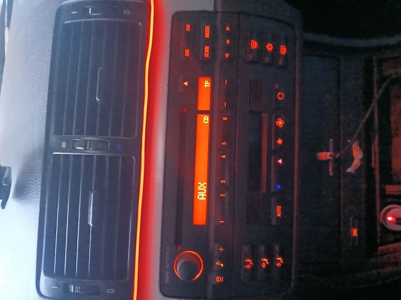 BMW 318 2000, снимка 9 - Автомобили и джипове - 52296999