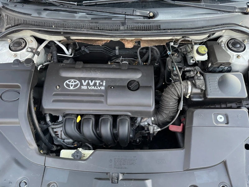 Toyota Avensis 1.8 vvti, снимка 11 - Автомобили и джипове - 52775857