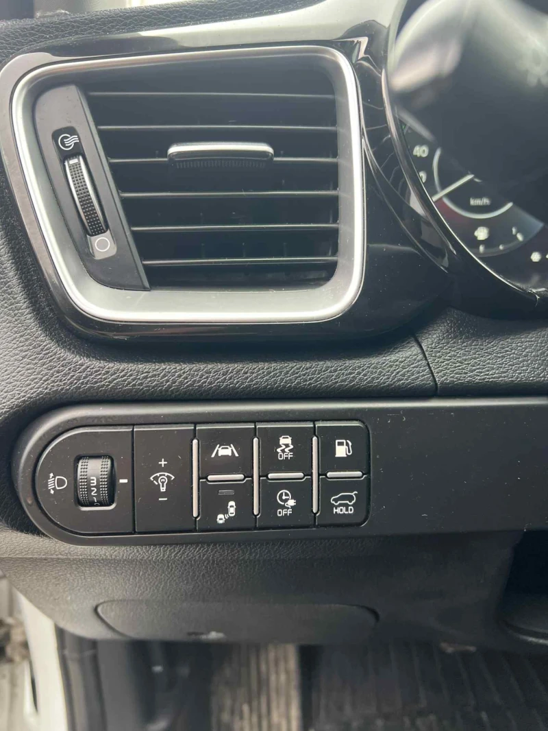 Kia Ceed 1.6i, снимка 14 - Автомобили и джипове - 53155594