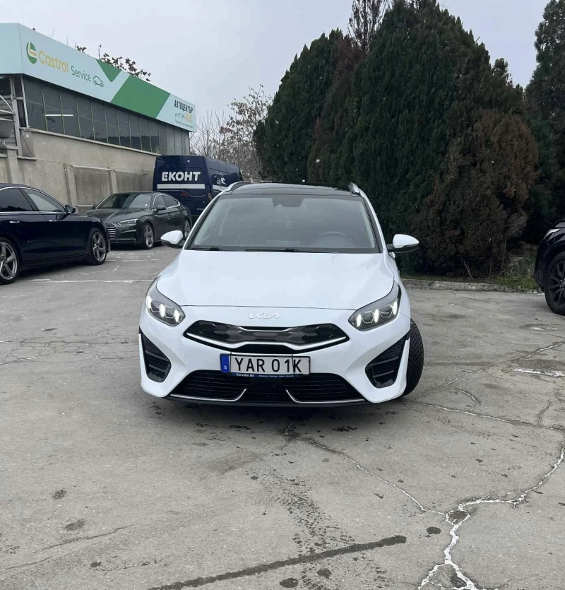 Kia Ceed 1.6i, снимка 3 - Автомобили и джипове - 53155594