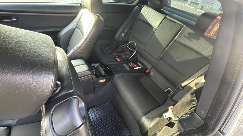 BMW 330 Xd M-Pack, снимка 9 - Автомобили и джипове - 53179880