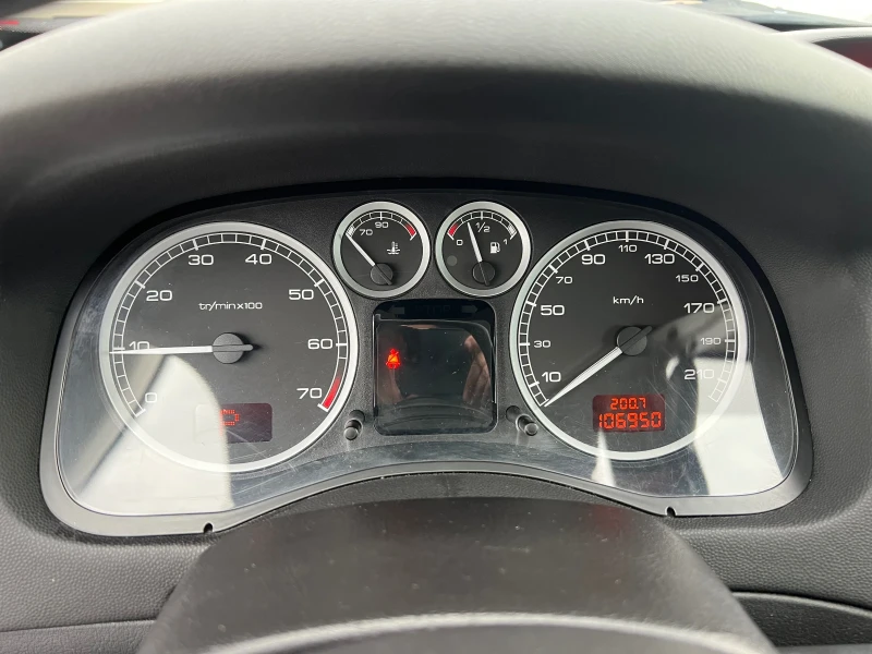 Peugeot 307 2.0i AVTOMAT, снимка 8 - Автомобили и джипове - 53220342