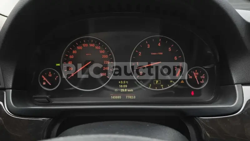 BMW 528 i /HEAD-UP/ПОДГРЕВ/ВКЛЮЧЕН ТЕХНОТЕСТ, снимка 8 - Автомобили и джипове - 54219198