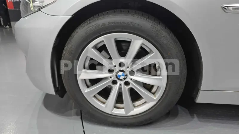 BMW 528 i /HEAD-UP/ПОДГРЕВ/ВКЛЮЧЕН ТЕХНОТЕСТ, снимка 11 - Автомобили и джипове - 54219198