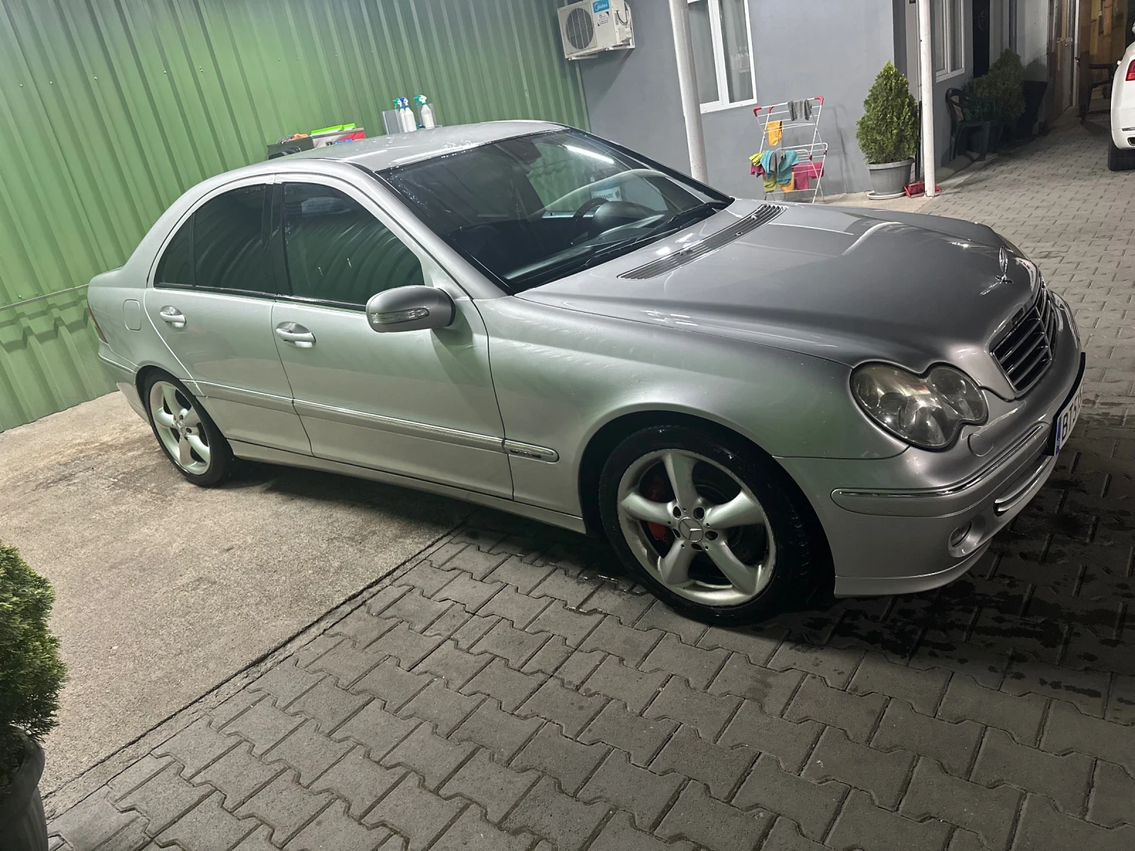 Mercedes-Benz C 200  - изображение 2