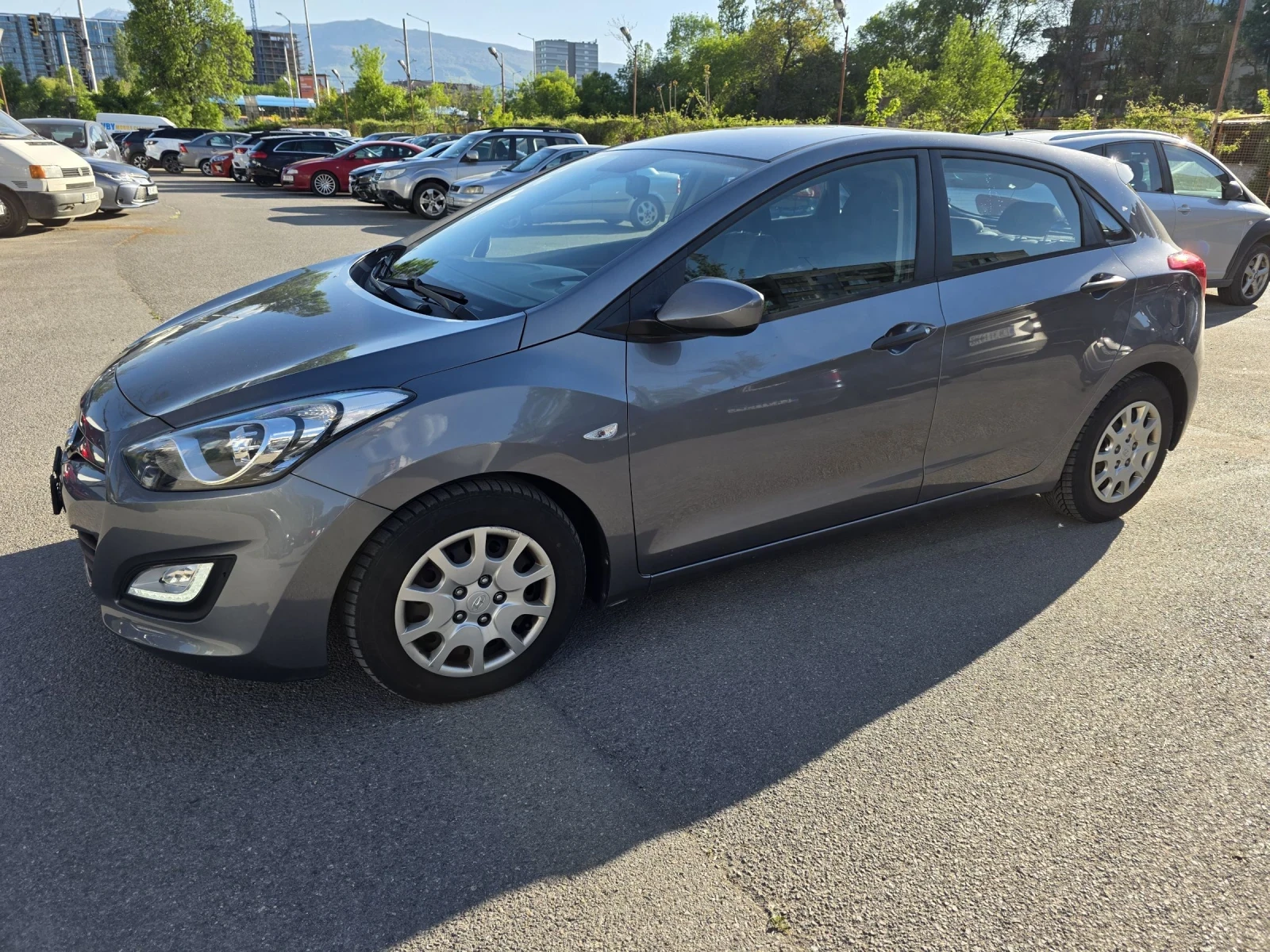 Hyundai I30 1.4i SWISS EDITION  - изображение 2