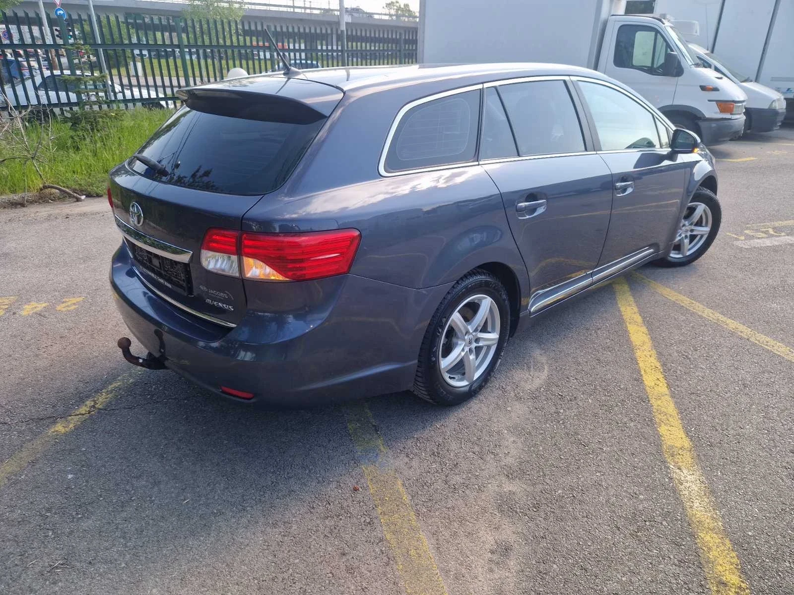 Toyota Avensis 1.8 16V FACE - изображение 2