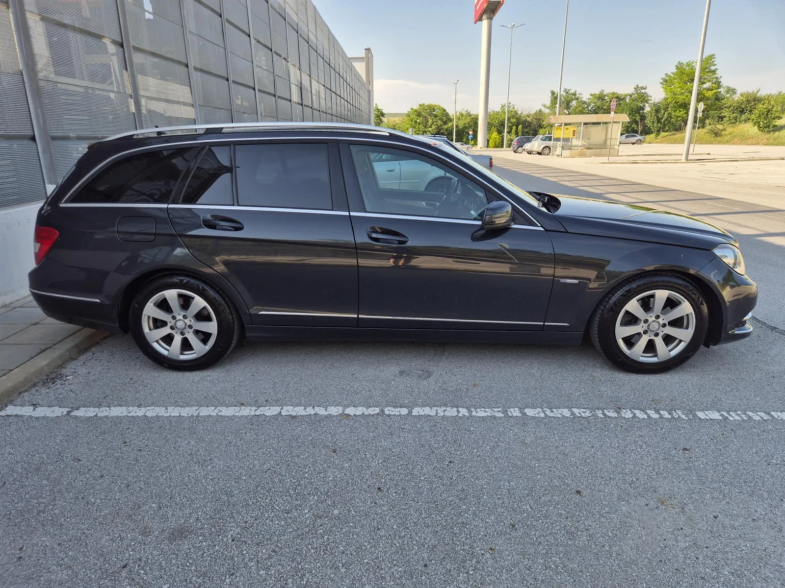 Mercedes-Benz C 220 Avantgarde  - изображение 5