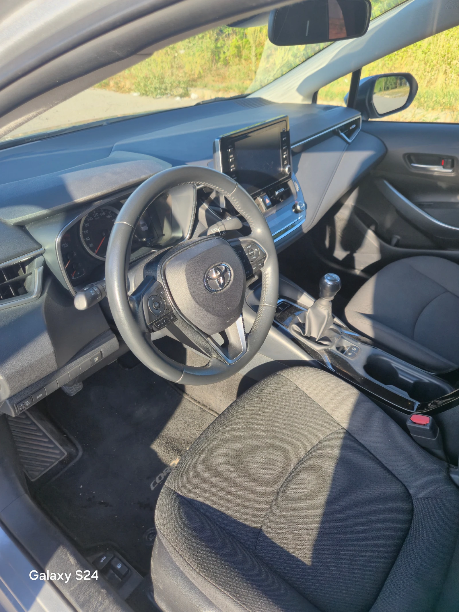 Toyota Corolla Executive + в ГАРАНЦИЯ - изображение 10