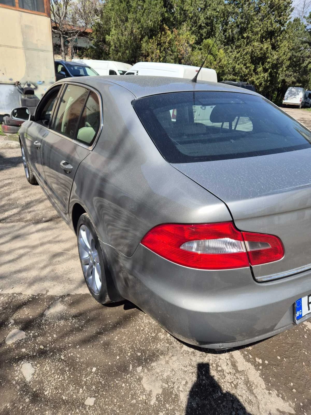 Skoda Superb  - изображение 2