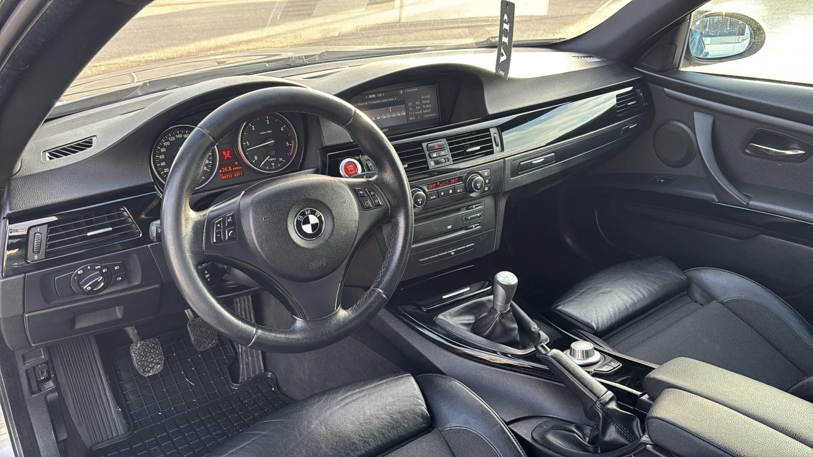 BMW 330 Xd M-Pack - изображение 6