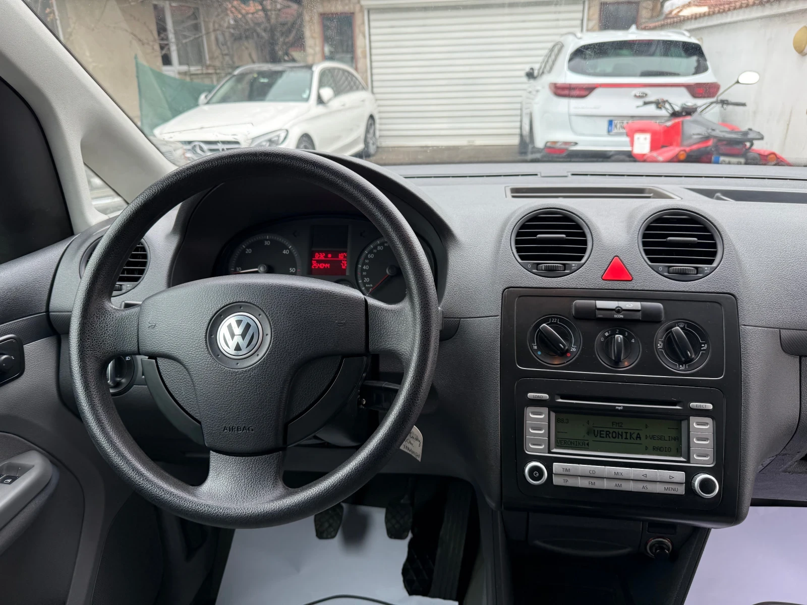 VW Caddy 1.9TDI 105HP ХЛАДИЛНО  - изображение 9