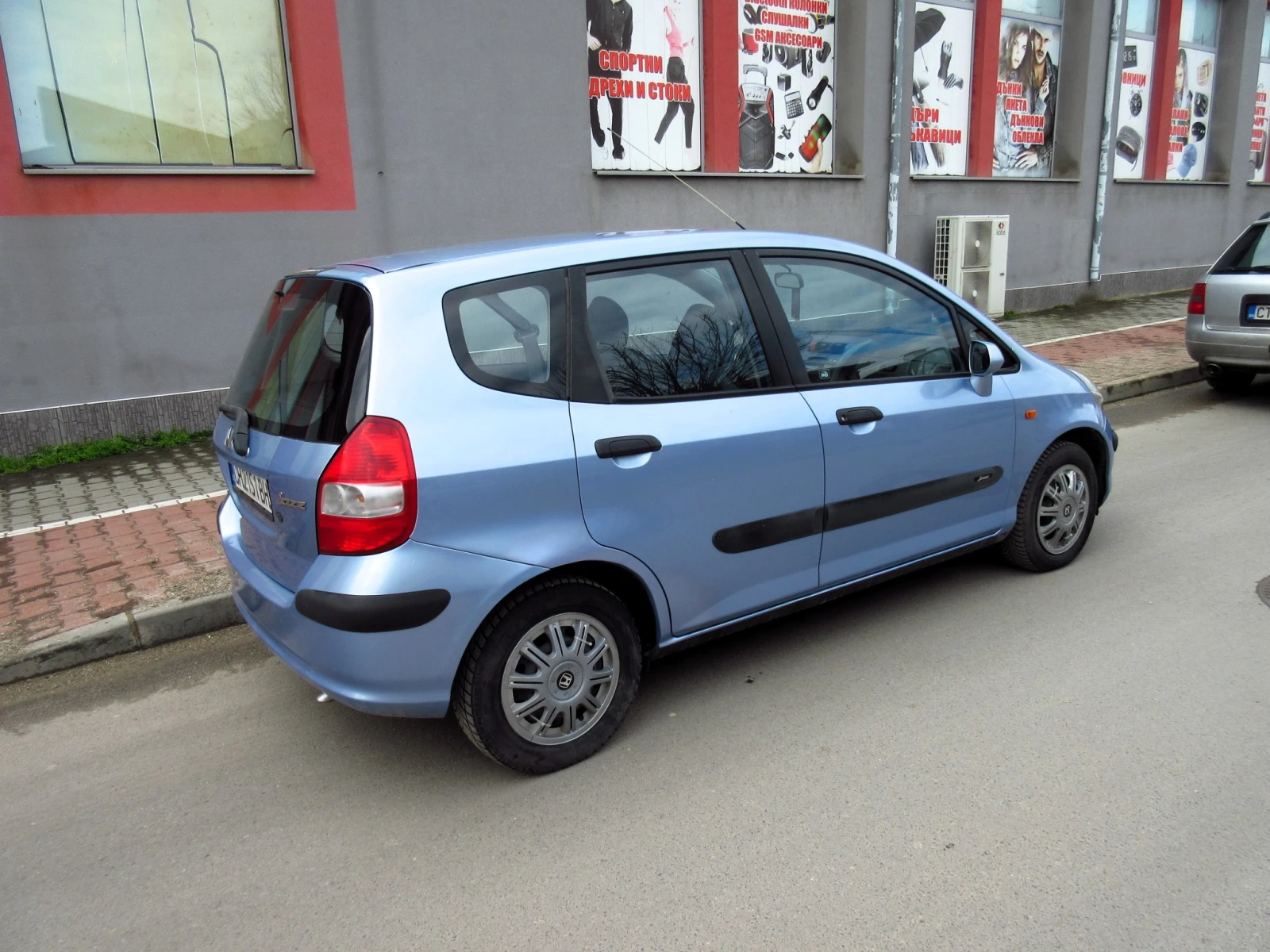 Honda Jazz 1.4i - изображение 4