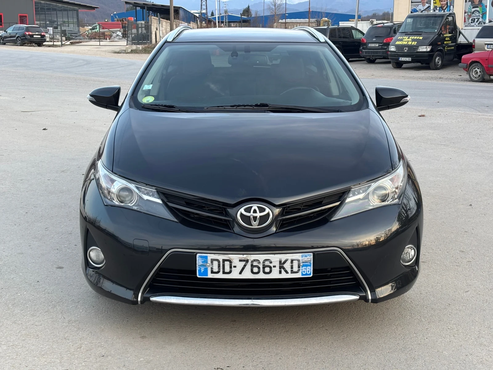 Toyota Auris 2.0 d4d, снимка 2 - Автомобили и джипове - 53879965