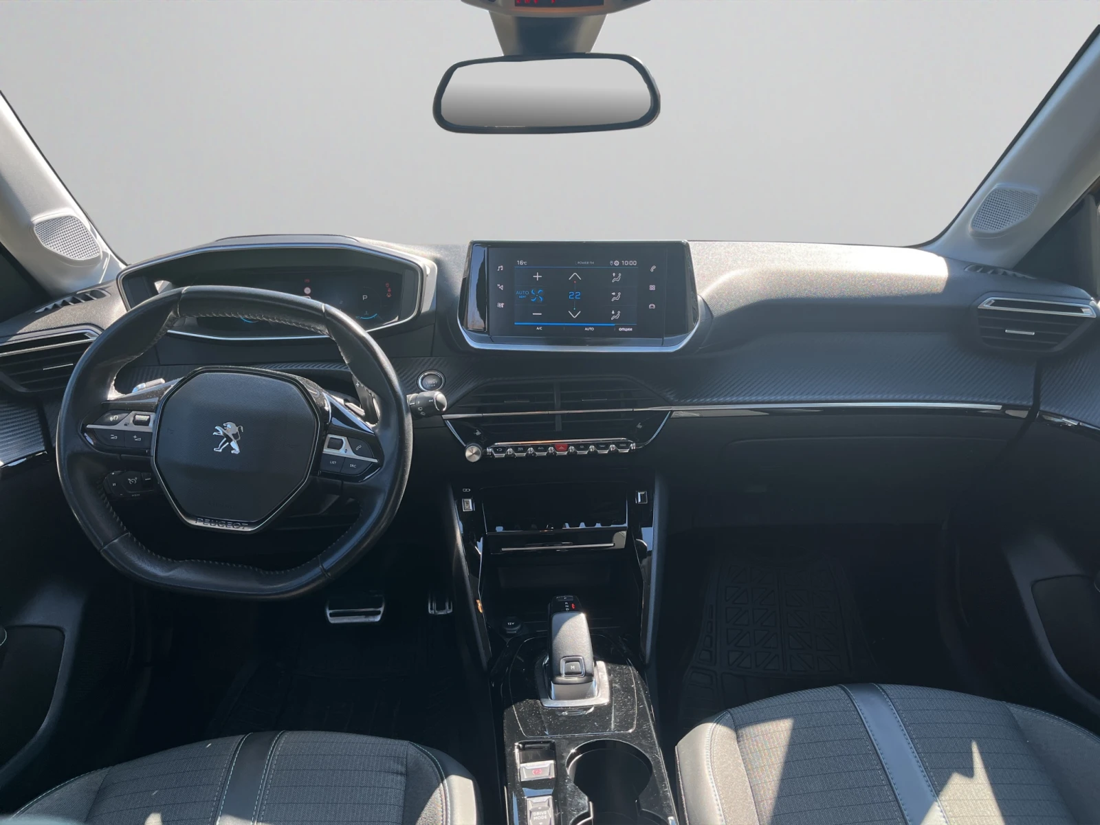 Peugeot 208, снимка 11 - Автомобили и джипове - 54122546