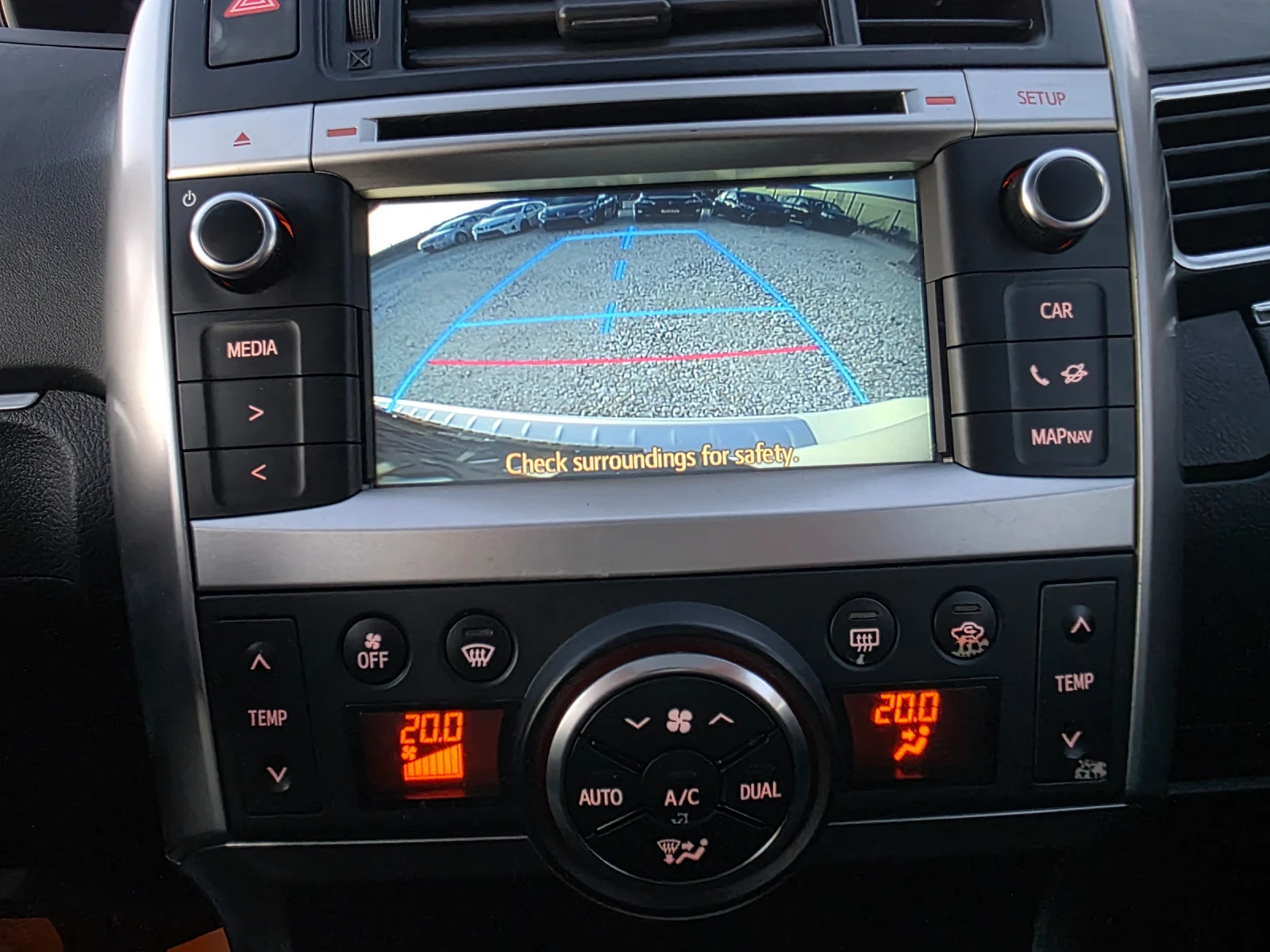 Toyota Verso 1.6 VVTI Панорама Климатроник Автопилот, снимка 12 - Автомобили и джипове - 54197056