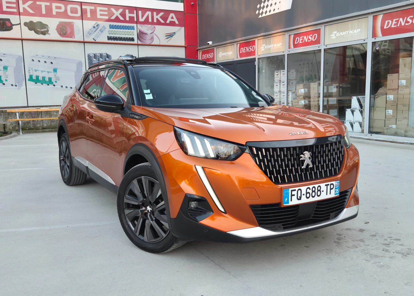 Peugeot 2008 GT 1.5 HDi / Панорама/ Обслужен/ 8мм.Верига!, снимка 2 - Автомобили и джипове - 54207039