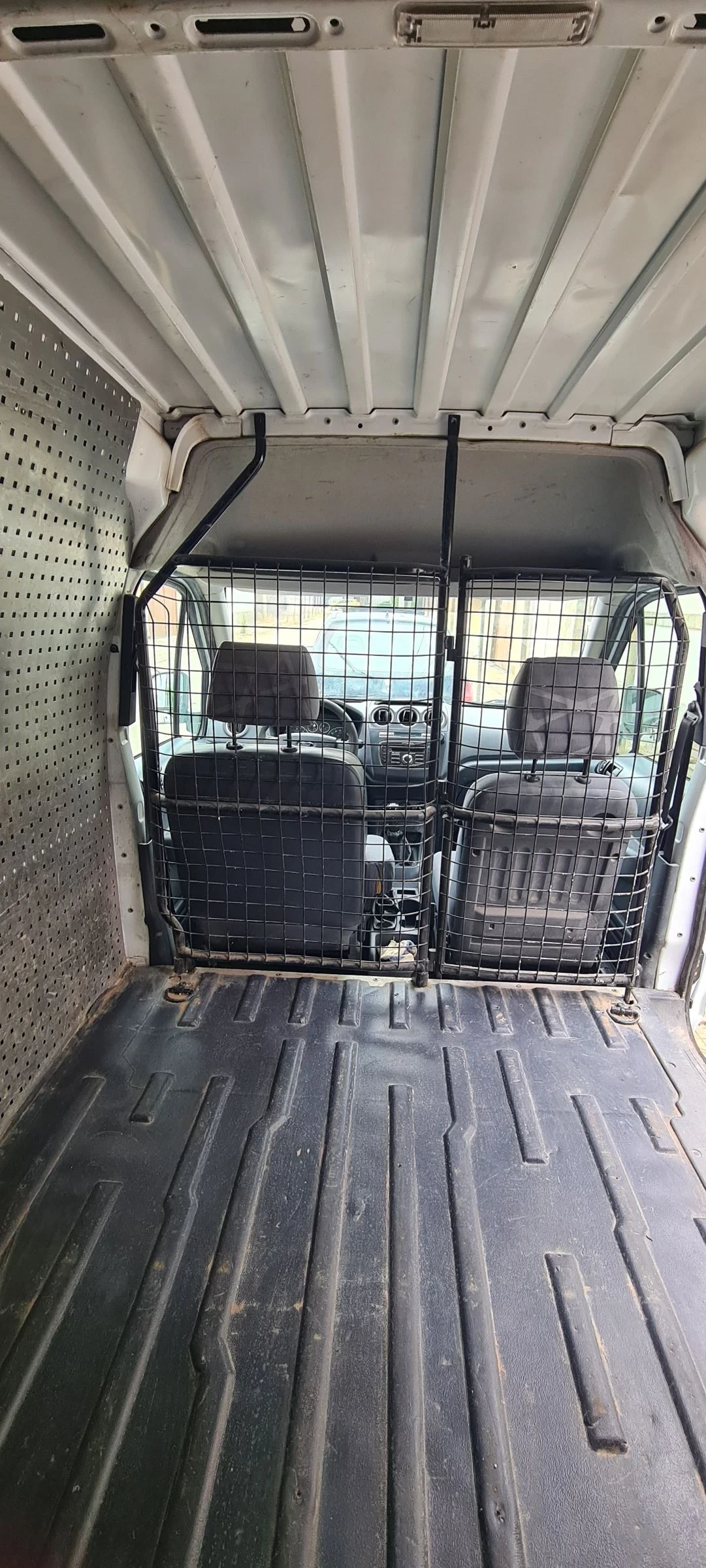 Ford Tourneo Connect Connekt, снимка 9 - Автомобили и джипове - 54682374