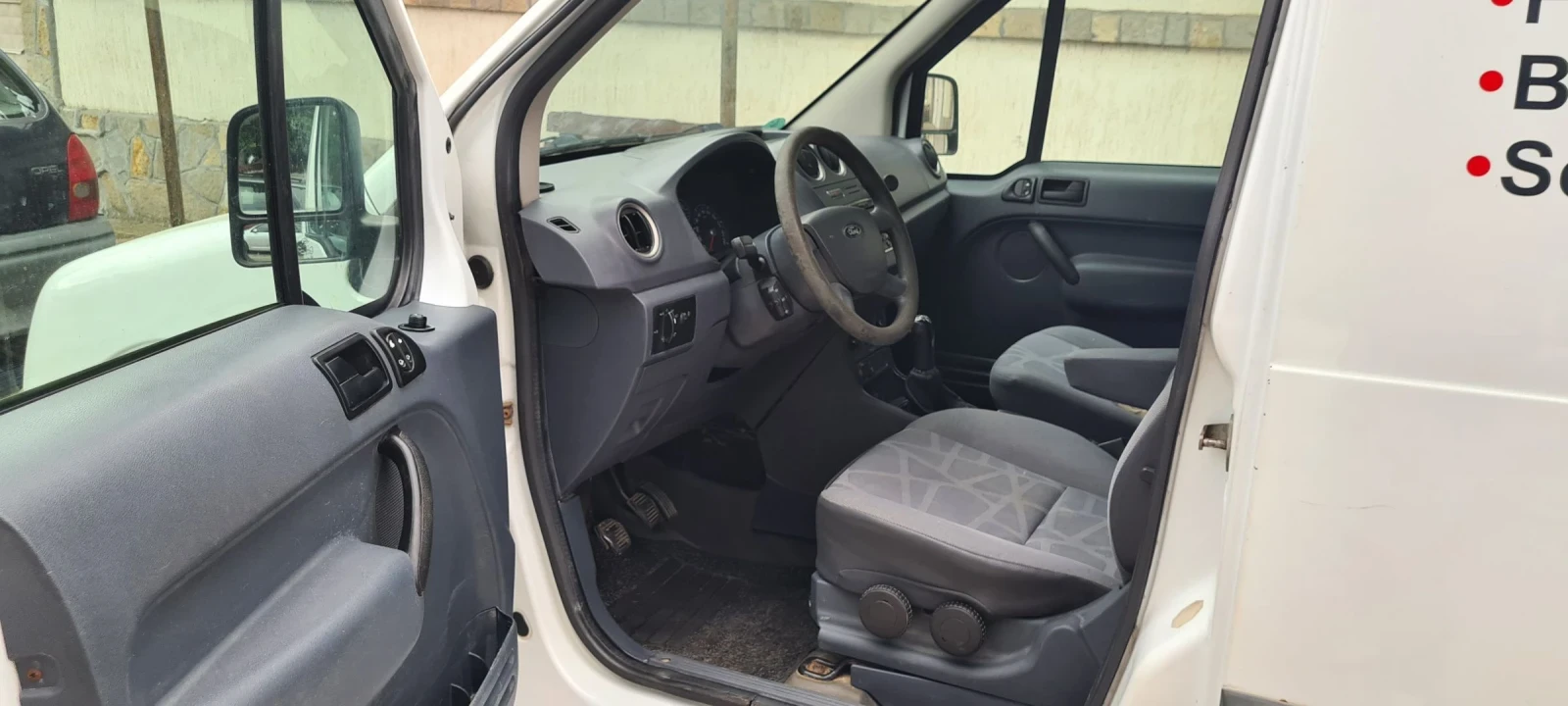 Ford Tourneo Connect Connekt, снимка 8 - Автомобили и джипове - 54682374