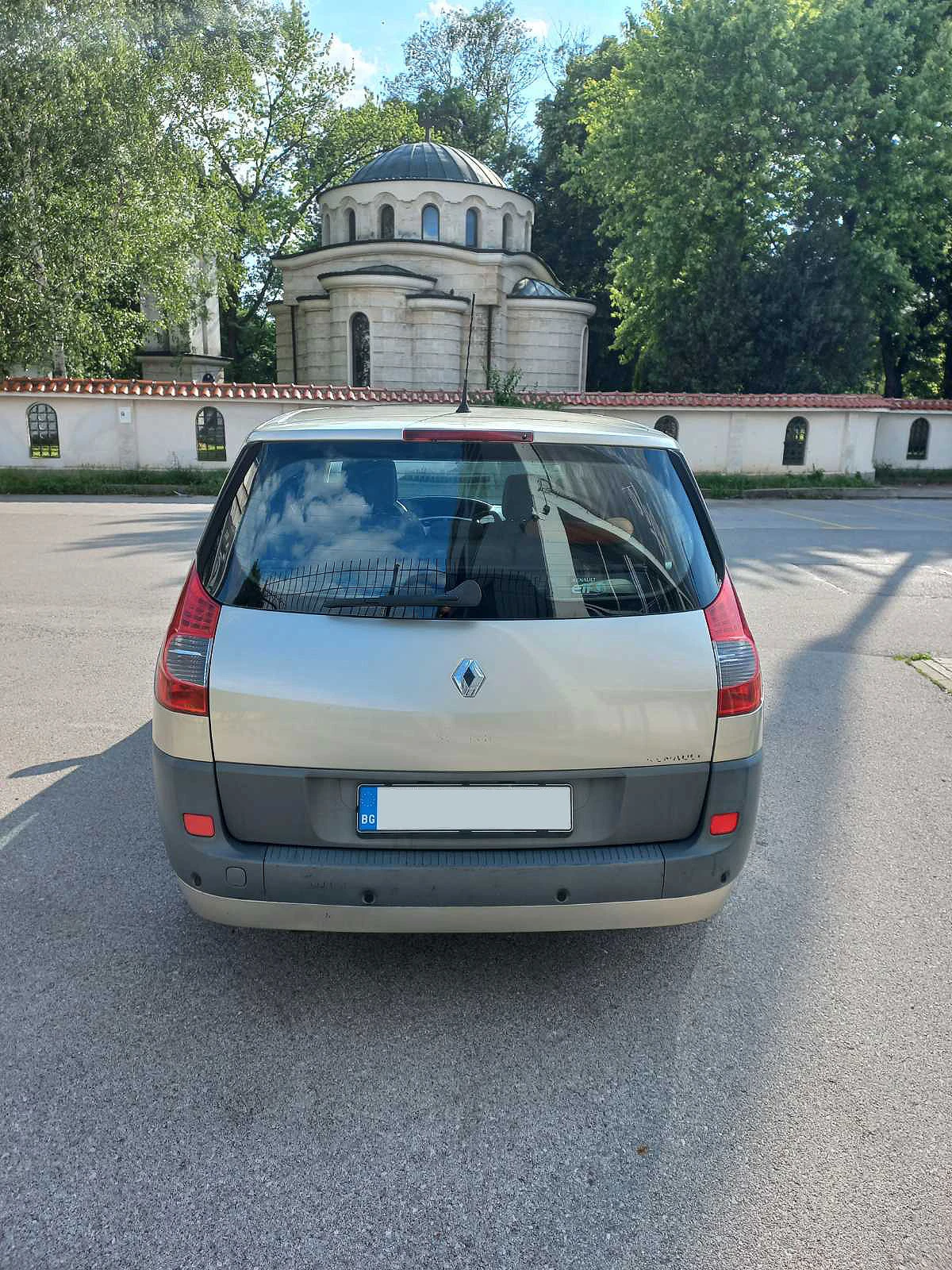 Renault Grand scenic 1.9 DCI, снимка 5 - Автомобили и джипове - 54809234