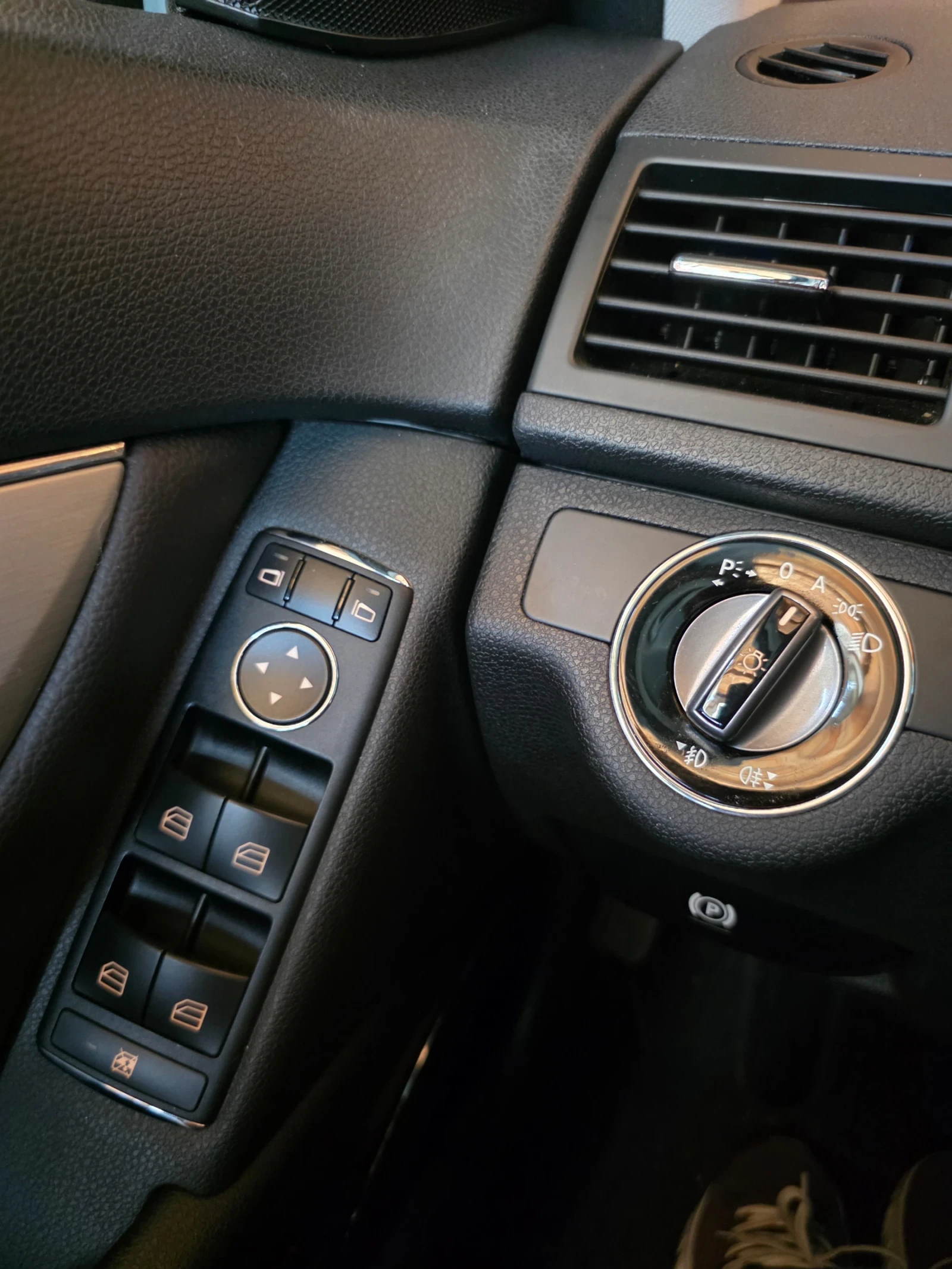Mercedes-Benz C 220, снимка 14 - Автомобили и джипове - 54894557