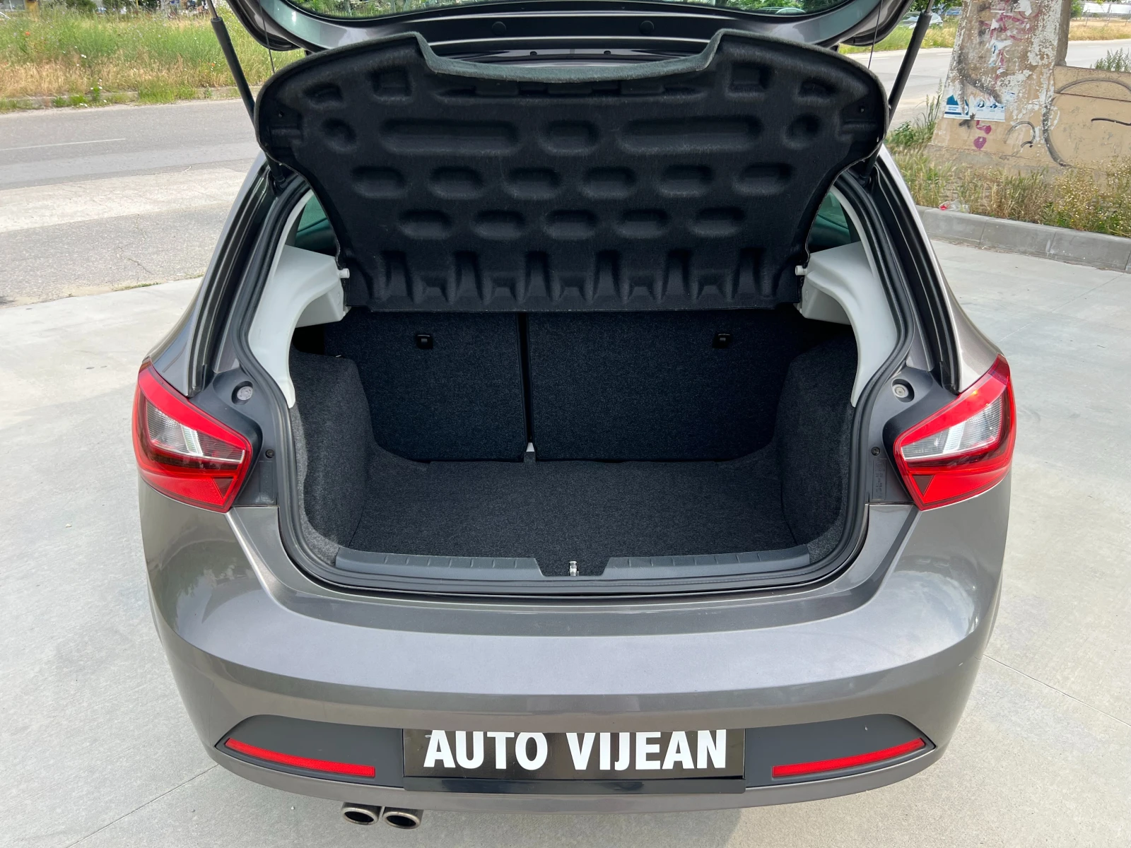 Seat Ibiza 1.6-TDI-90кс-FR, снимка 7 - Автомобили и джипове - 54899333