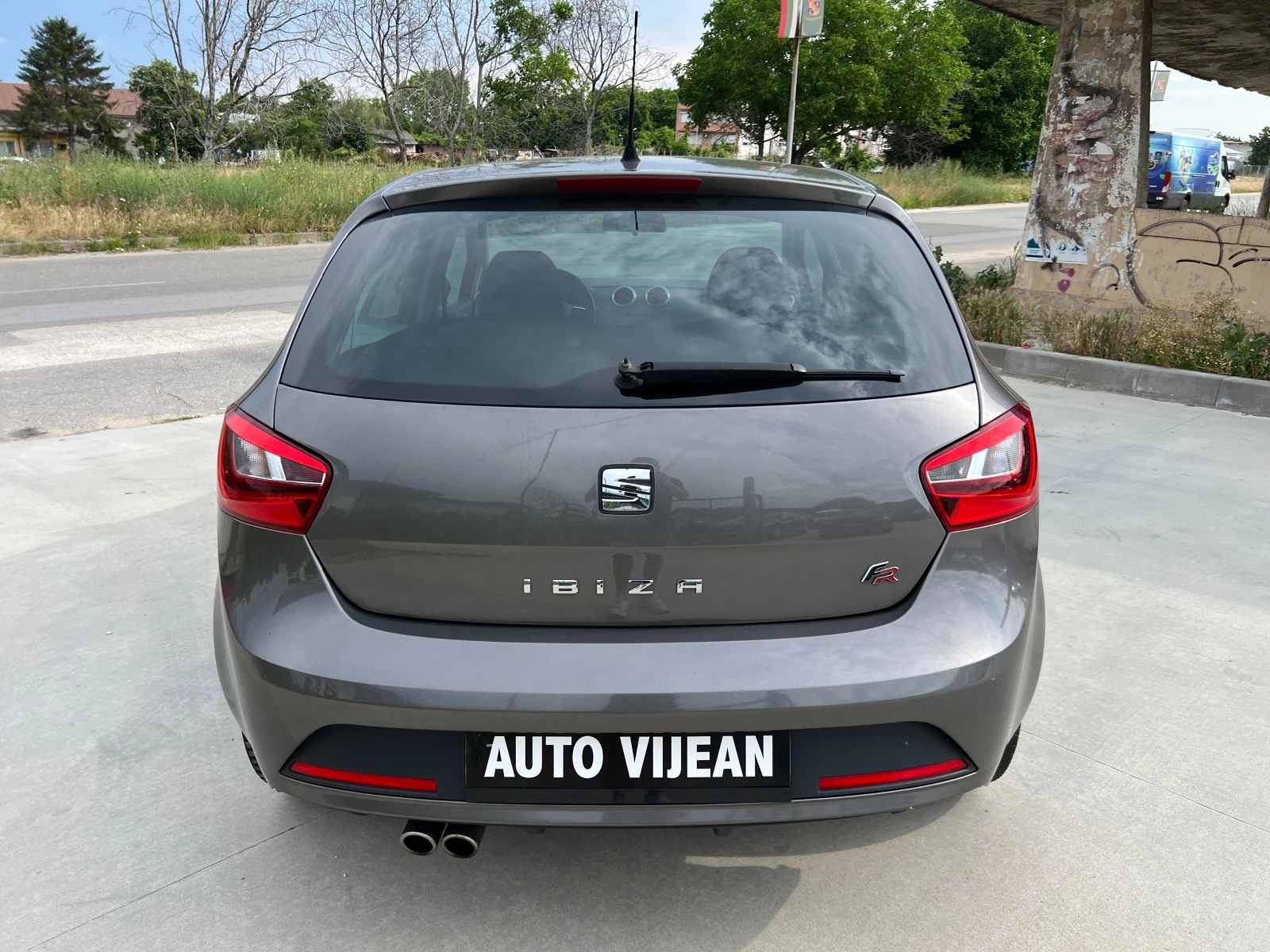 Seat Ibiza 1.6-TDI-90кс-FR, снимка 5 - Автомобили и джипове - 54899333