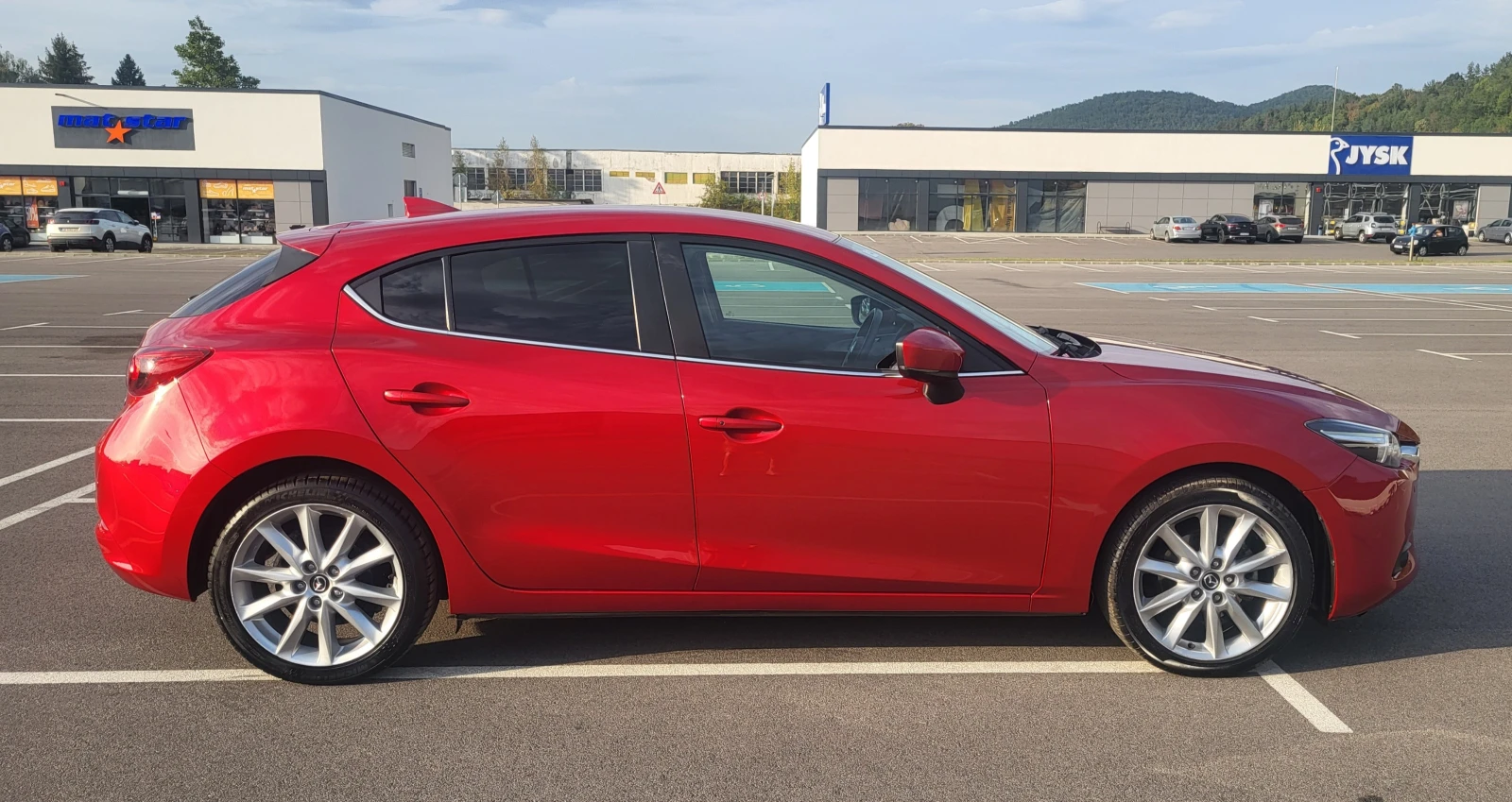 Mazda 3 лек автомобил, снимка 3 - Автомобили и джипове - 55416954