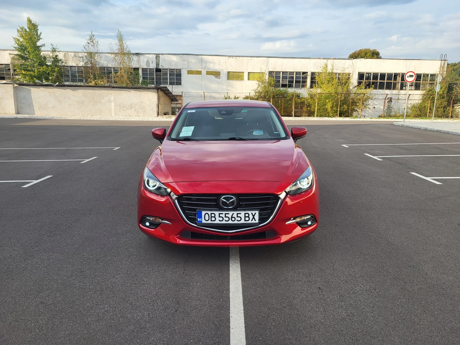 Mazda 3 лек автомобил, снимка 13 - Автомобили и джипове - 55416954
