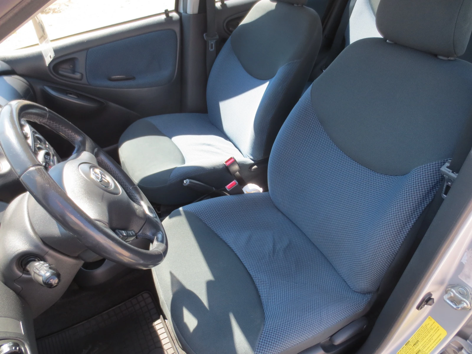 Toyota Yaris 1.4 D4D, снимка 10 - Автомобили и джипове - 55703002