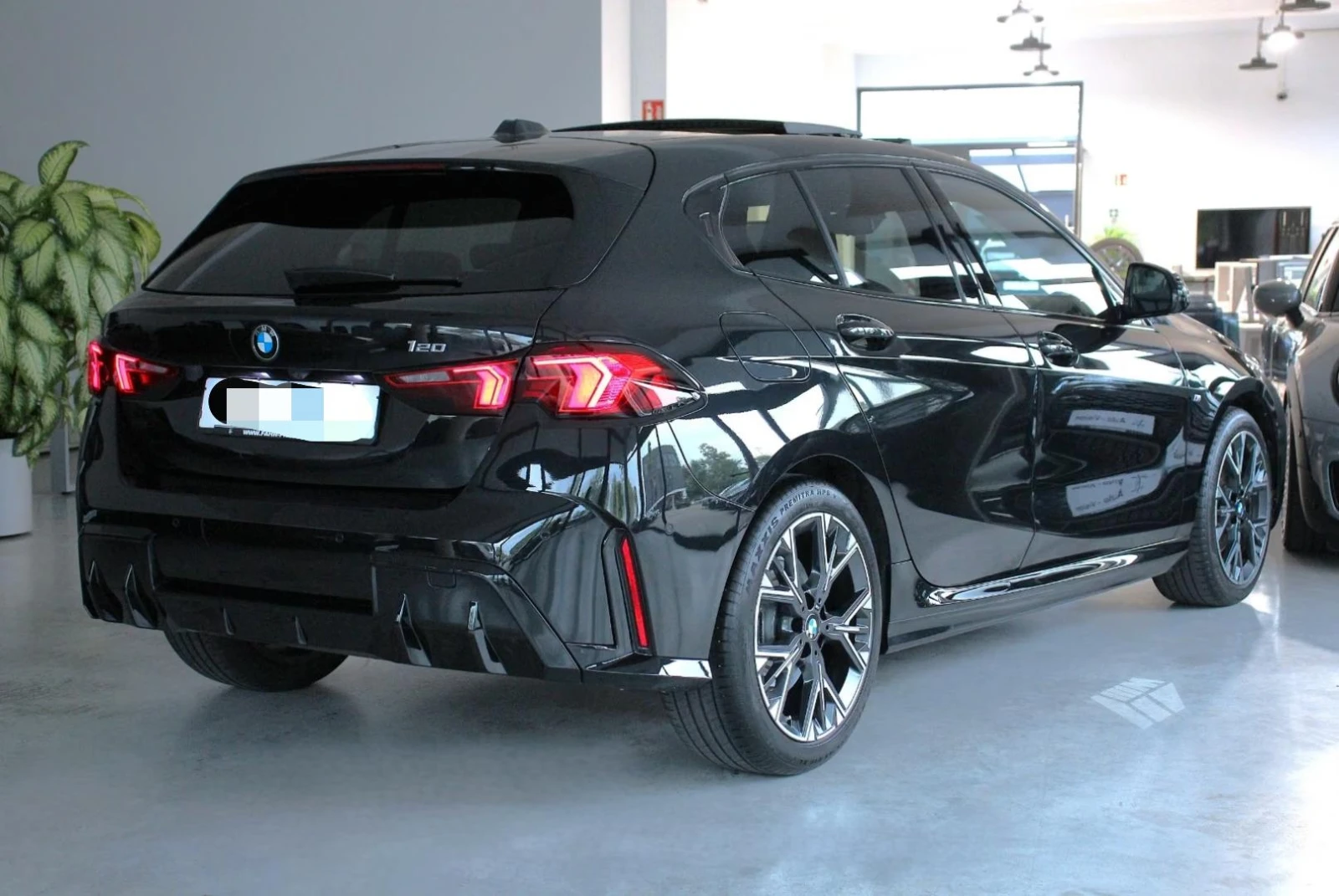 BMW 120 F70 , снимка 2 - Автомобили и джипове - 56067256