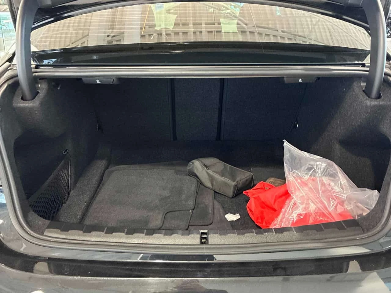 BMW 330 330i xDrive  CARFAX | Mobile.bg � ����������� 13