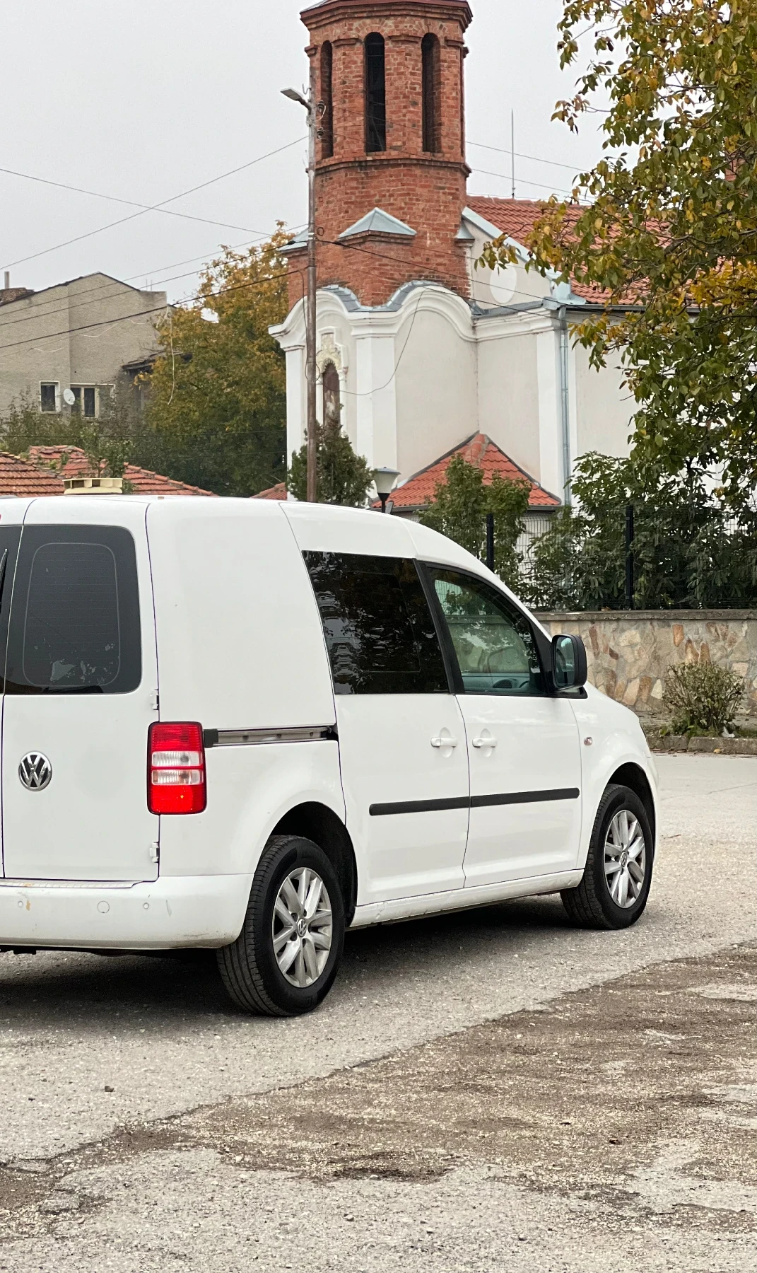 VW Caddy 1.6TDI, снимка 4 - Автомобили и джипове - 56646641