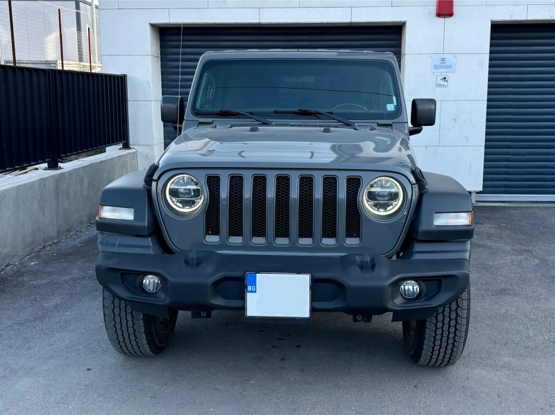 Jeep Wrangler Unlimited Sport, снимка 2 - Автомобили и джипове - 52495177