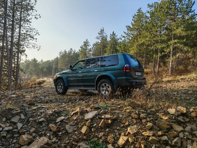 Mitsubishi Pajero sport, снимка 2 - Автомобили и джипове - 52816015