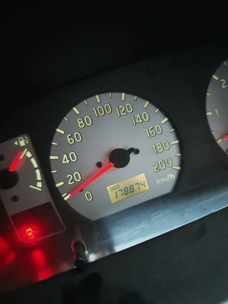 Mitsubishi Pajero sport, снимка 8 - Автомобили и джипове - 52816015