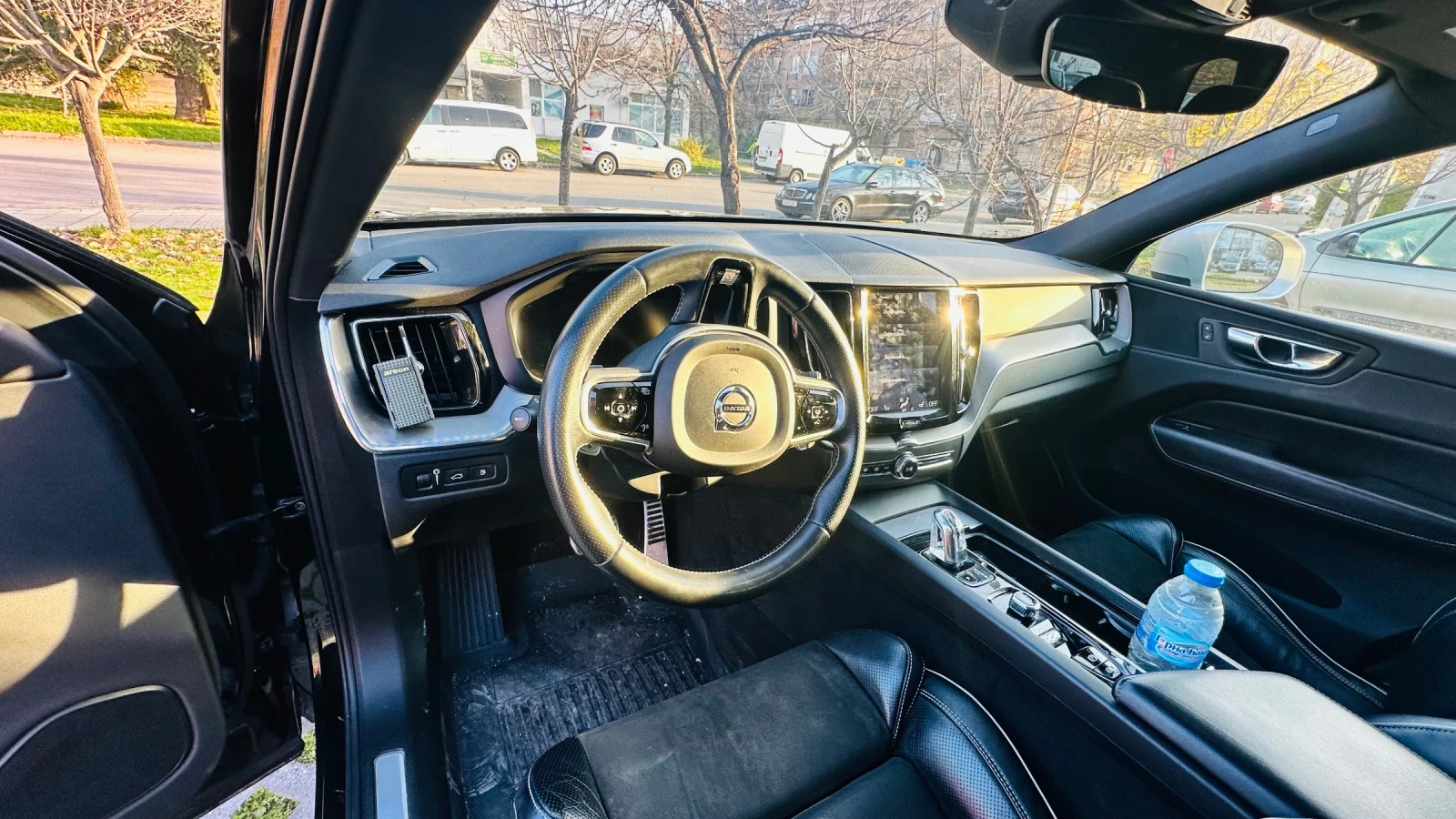 Volvo XC60 T8 - изображение 7