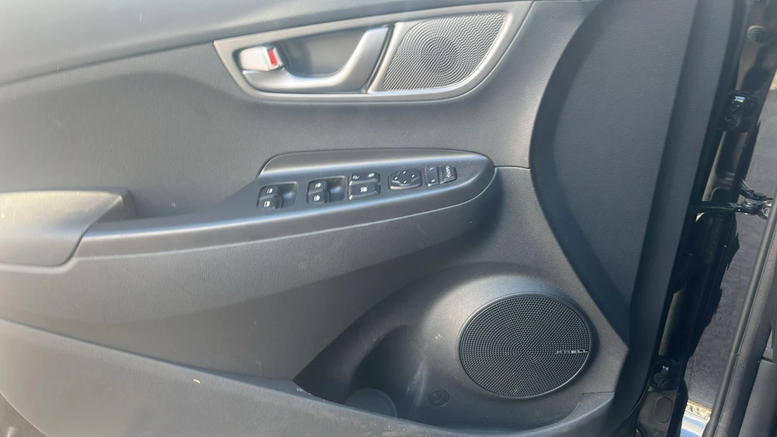 Hyundai Kona 64kw* Камера* Head-up* Krell, снимка 7 - Автомобили и джипове - 54071611