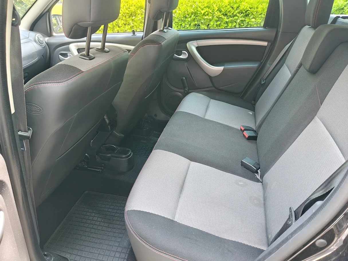 Dacia Duster 1.6 LPG, снимка 9 - Автомобили и джипове - 55318807
