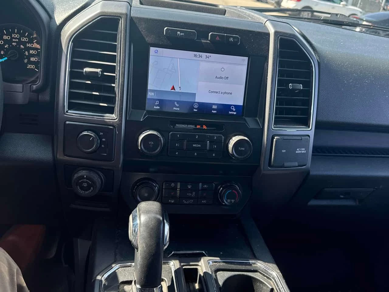 Ford F150 * XLT 4WD SuperCrew 5.5' Box * CARFAX * , снимка 9 - Автомобили и джипове - 55414496