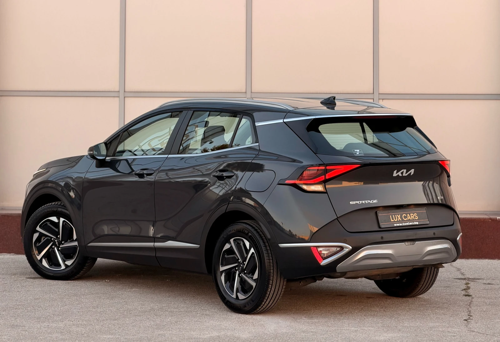 Kia Sportage - 1.6 T-GDi - Hybrid - 230к.с. - Navi - LED -, снимка 4 - Автомобили и джипове - 55533837