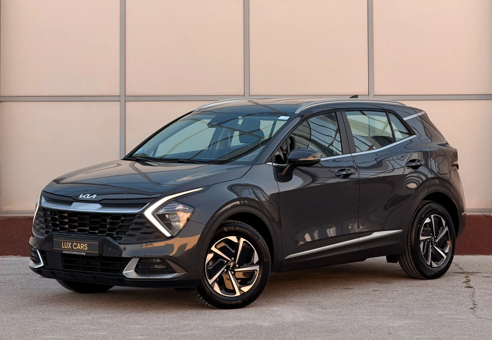 Kia Sportage - 1.6 T-GDi - Hybrid - 230к.с. - Navi - LED -, снимка 5 - Автомобили и джипове - 55533837