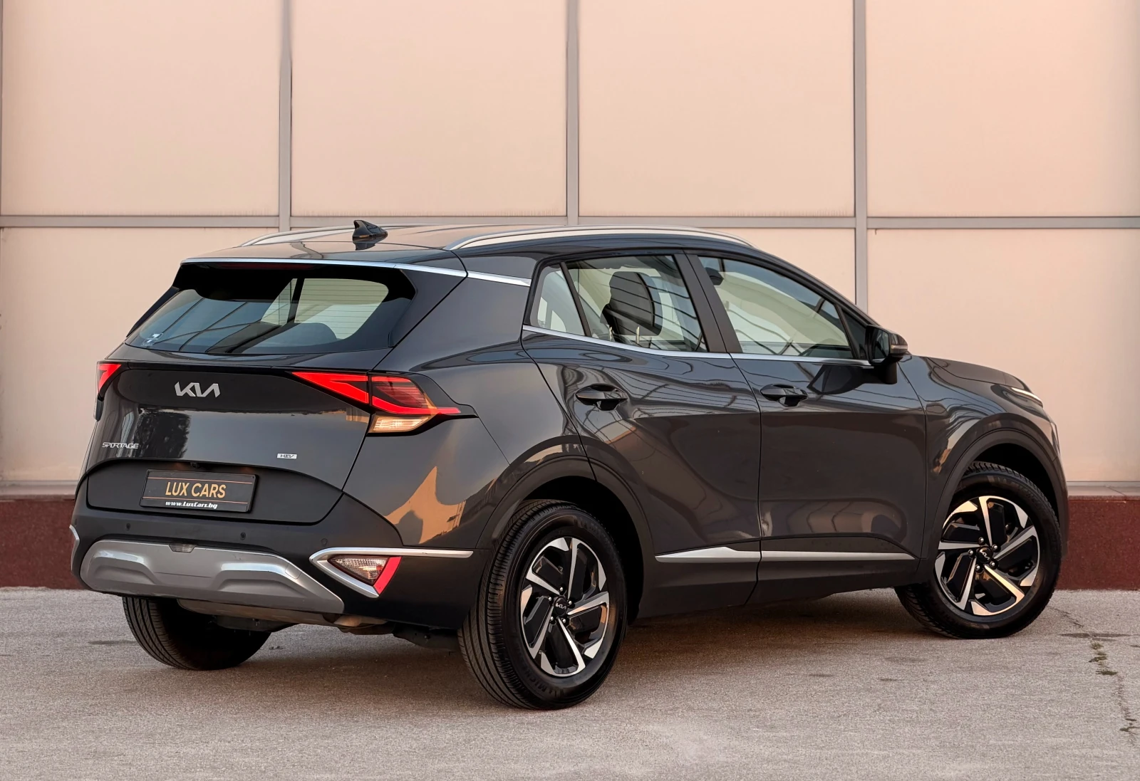 Kia Sportage - 1.6 T-GDi - Hybrid - 230к.с. - Navi - LED -, снимка 2 - Автомобили и джипове - 55533837