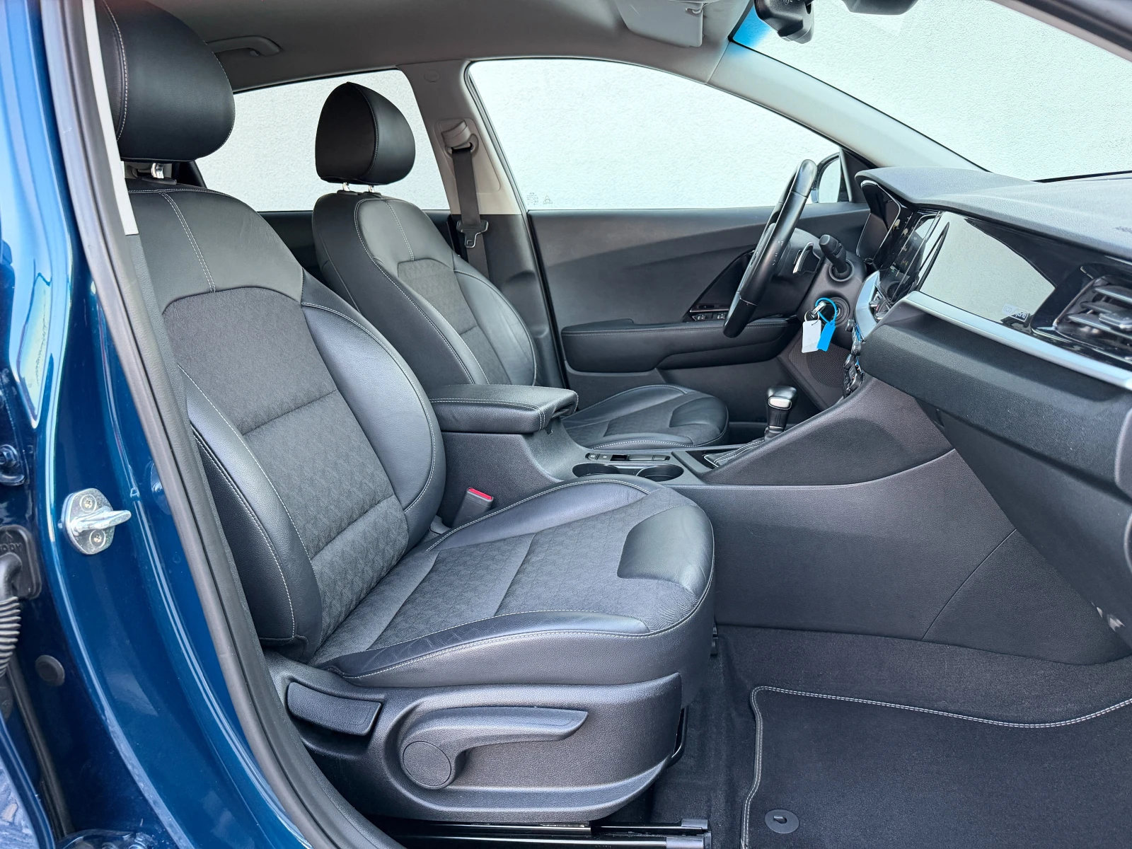 Kia Niro Hybrid 1.6GDi HEV 104000km, снимка 13 - Автомобили и джипове - 55618623