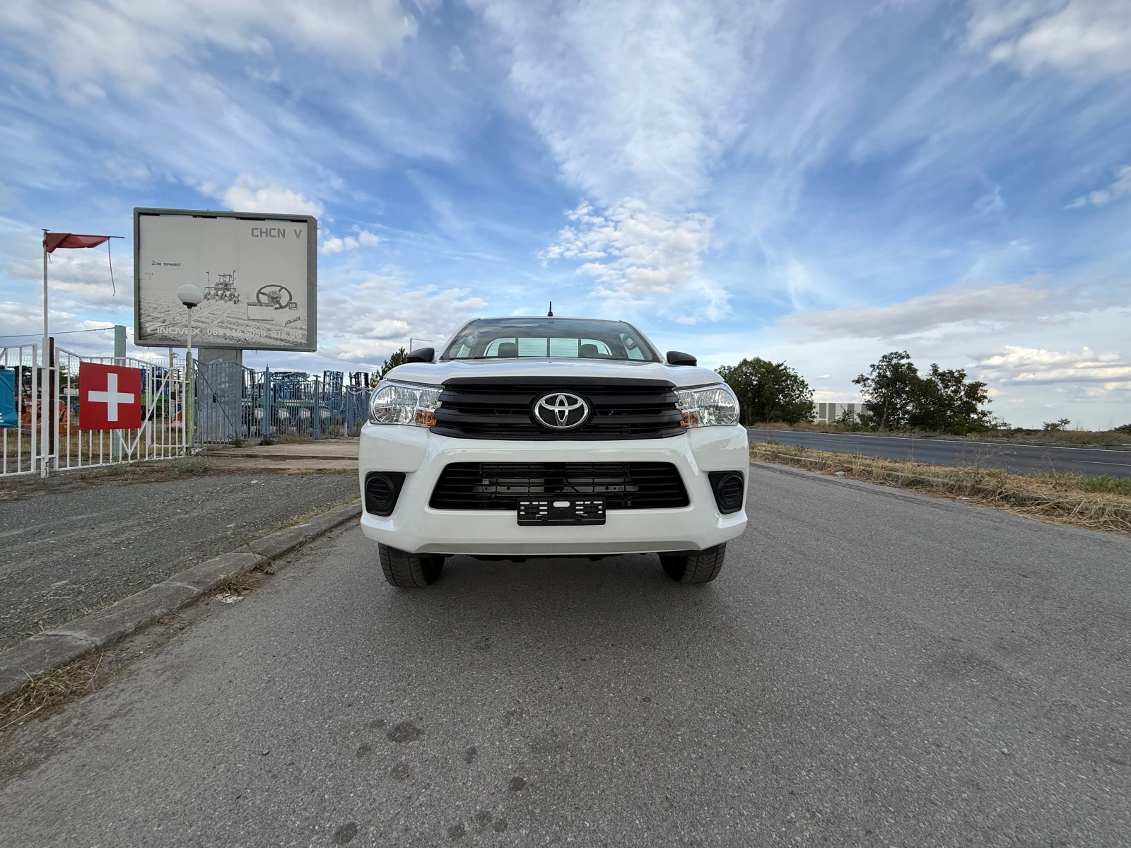 Toyota Hilux SINGLE CAB ШВЕЙЦАРИЯ, снимка 5 - Автомобили и джипове - 56090373