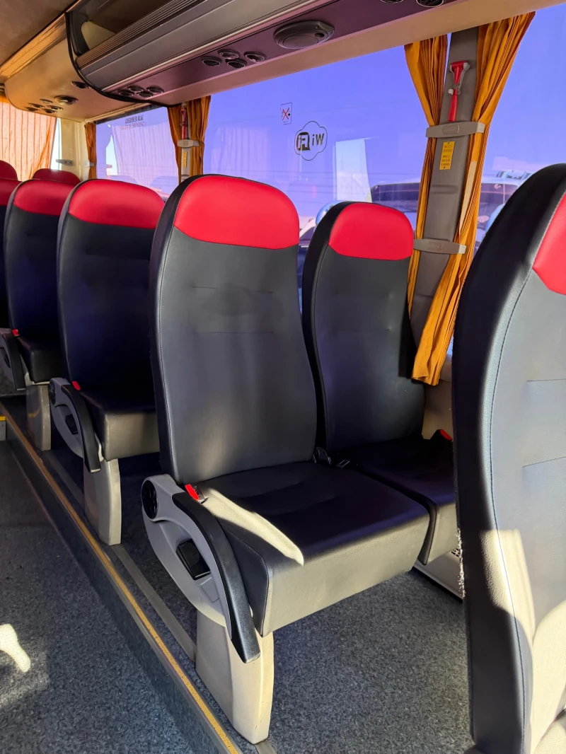 Iveco Daily 65C 27 места, снимка 5 - Бусове и автобуси - 52935237